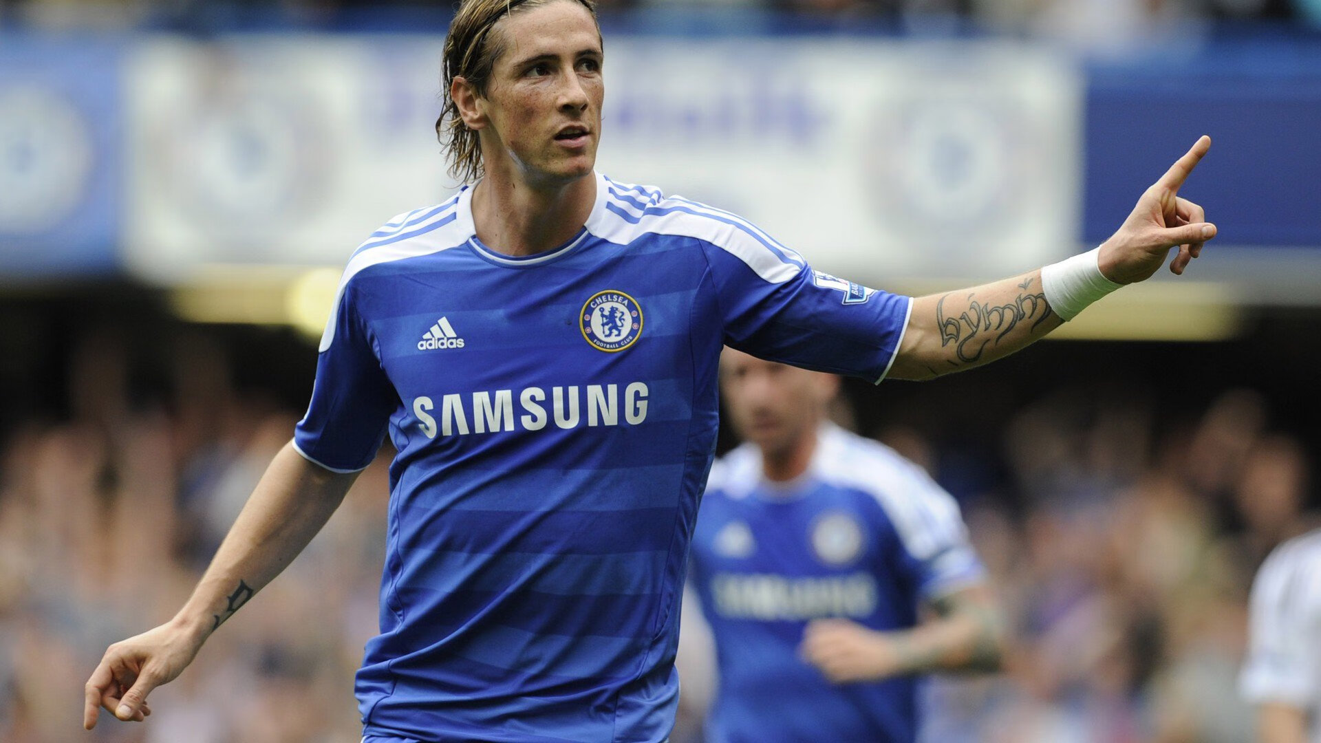 二线逼抢提供多重进攻出口,二线原则